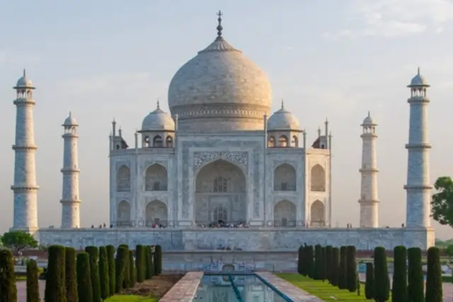 Taj Mahal Agra 2 Tour Image